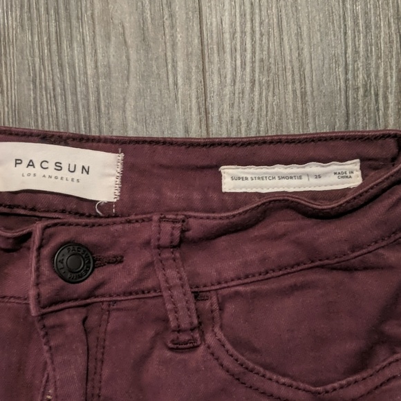 Shorts - Picture 2 of 3